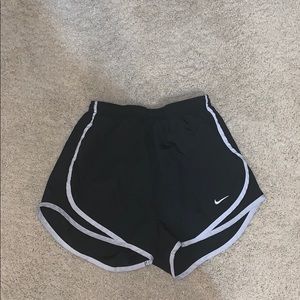 Women’s XS black and white nike shorts